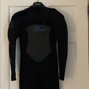 Xcel wetsuit 4/3 size 8